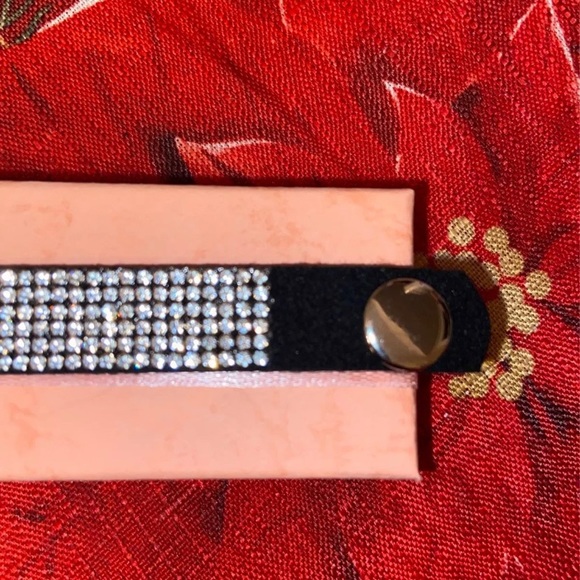 HD Snap Bling Bracelet - Picture 6 of 6